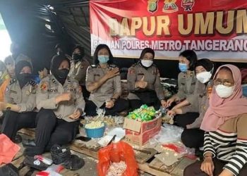 Dapur umum polwan polres metro tanggerang kota