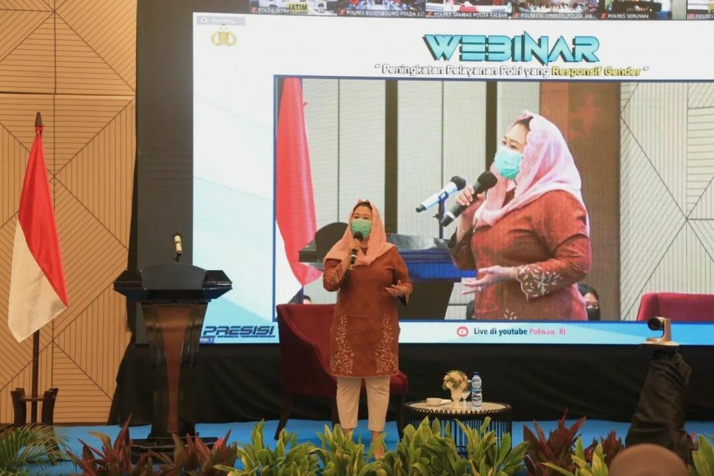 yenny wahid responsif gender acara polwan - polwanterkini