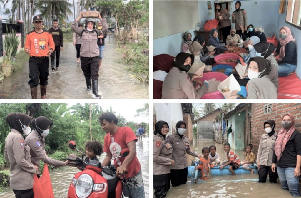 Polwan Bantu Dapur Umum Untuk Warga Terdampak Banjir di Banyuwangi