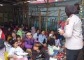 Polwan Polres Bogor Berikan Trauma Healing Kepada Korban Gempa Cianjur
