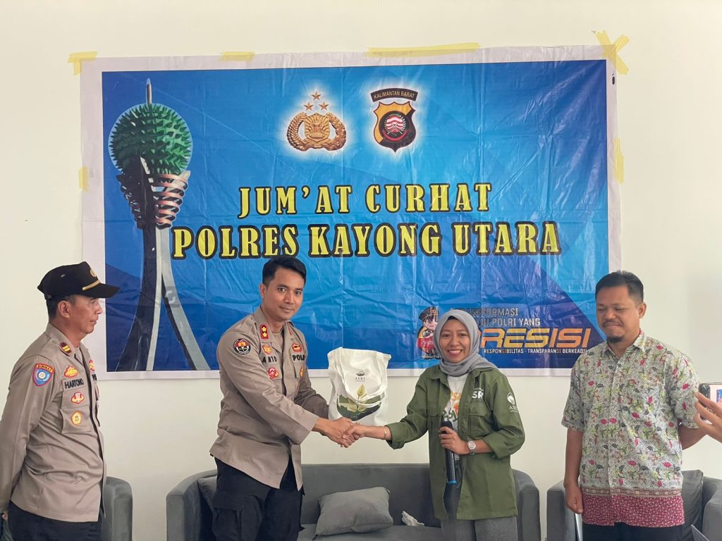 Gelar jumat curhat polres kayong utara