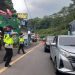 Hibur Pebalik Di Kemacetan, Polwan Polres Tasikmalaya Kota Lakukan Ini