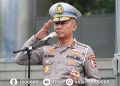 Kepala Korps Lalu Lintas (Kakorlantas) Polri Irjen Pol Aan Suhanan memimpin apel pagi di Lapangan Gedung NTMC Korlantas Polri, Cawang, Jakarta, Kamis (19/12/2024)