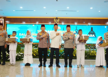 ceramah toleransi beragama di Mabes Polri oleh Ustaz Abdul Somad