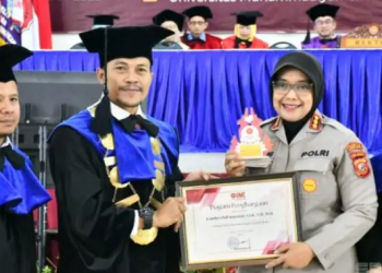 Kombes Sumarni terima penghargaan tokoh teladan peduli generasi muda UMC