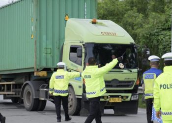 Kendaraan Sumbu Tiga Dilarang Melintas Tol Hingga 4 Januari