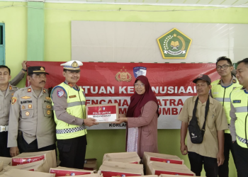 Korlantas Polri salurkan bantuan korban banjir Langkat