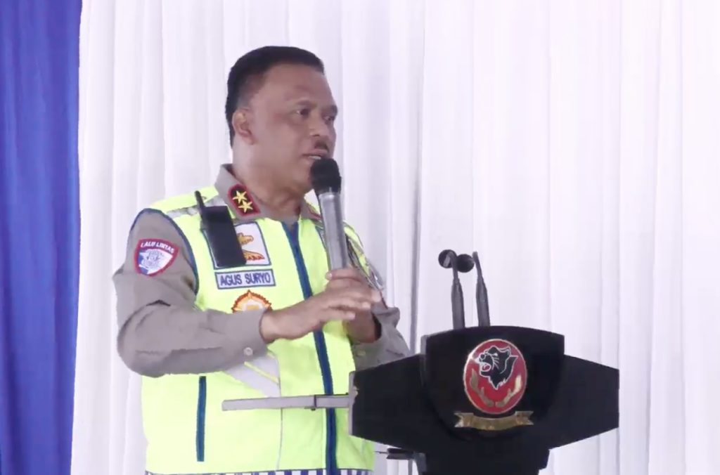 Kepala Korps Lalu Lintas (Kakorlantas) Polri, Irjen Pol Drs. Agus Suryonugroho, S.H., M.Hum., bersama unsur terkait melaksanakan inspeksi jalur tol di wilayah Jawa Barat pada Selasa (24/2).
