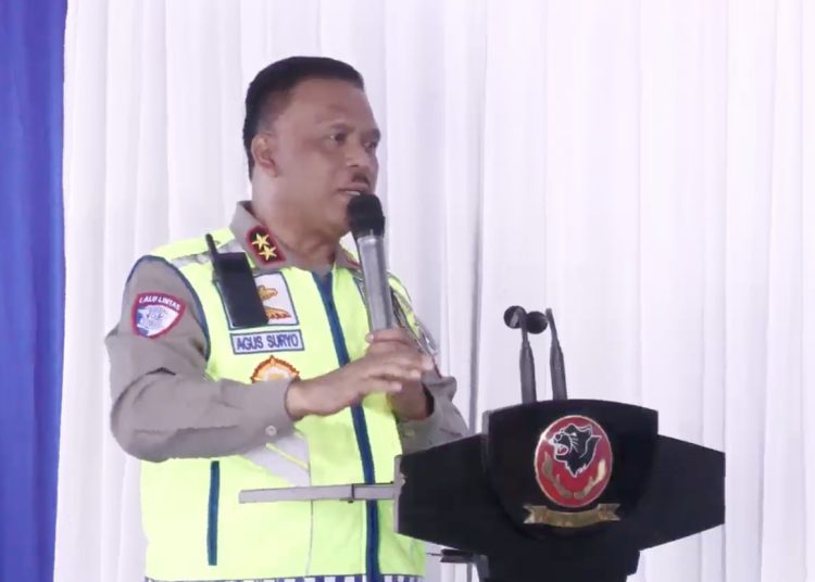 Kepala Korps Lalu Lintas (Kakorlantas) Polri, Irjen Pol Drs. Agus Suryonugroho, S.H., M.Hum., bersama unsur terkait melaksanakan inspeksi jalur tol di wilayah Jawa Barat pada Selasa (24/2).