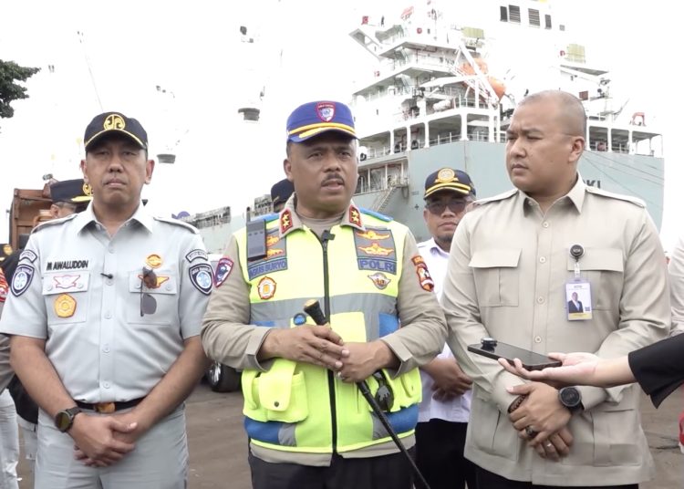 Kakorlantas Polri Irjen Pol. Drs. Agus Suryonugroho, S.H., M.Hum. bersama stakeholder terkait meninjau kesiapan sejumlah pelabuhan penyeberangan di Lampung menjelang Operasi Ketupat 2026 pada Kamis (26/2/2026)