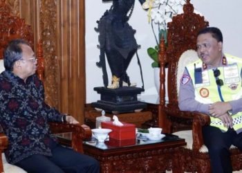 Kakorlantas Polri Irjen Agus Suryonugroho melakukan audiensi dengan Gubernur Bali I Wayan Koster