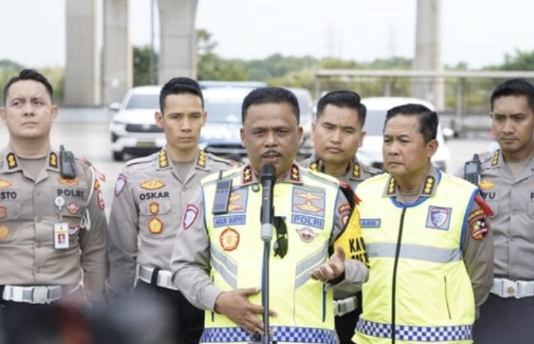 Korlantas Polri memperkuat pengawasan di ruas Tol Jakarta-Cikampek (Japek) khususnya di Km 29