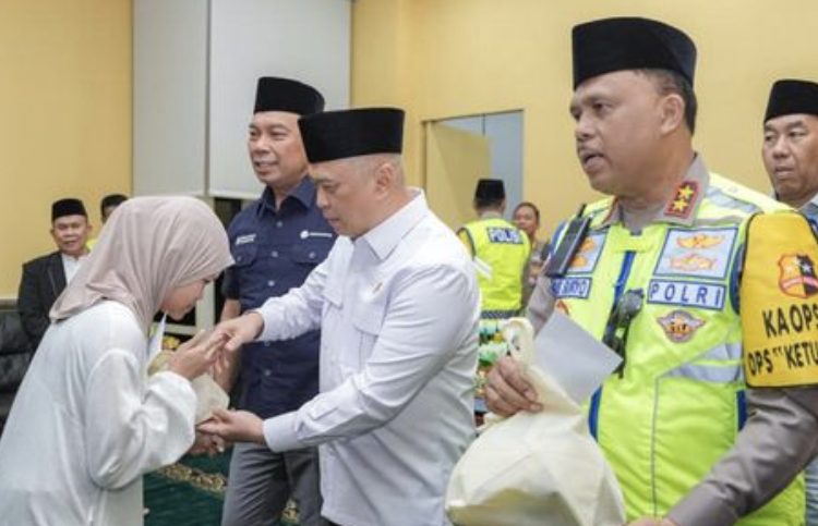 Doa Bersama di Command Center KM 29 Cikampek