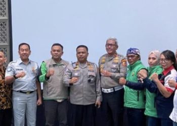 Kakorlantas Polri Irjen Agus Suryonugroho bersilaturahmi dengan perwakilan komunitas driver ojek online (ojol) Nusantara