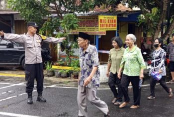 Empati di jalan